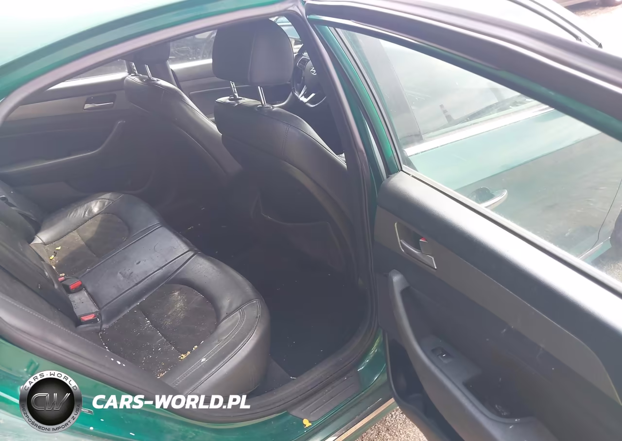 2018 Hyundai Sonata Sport VIN:5NPE34AF1JH642111 - 8