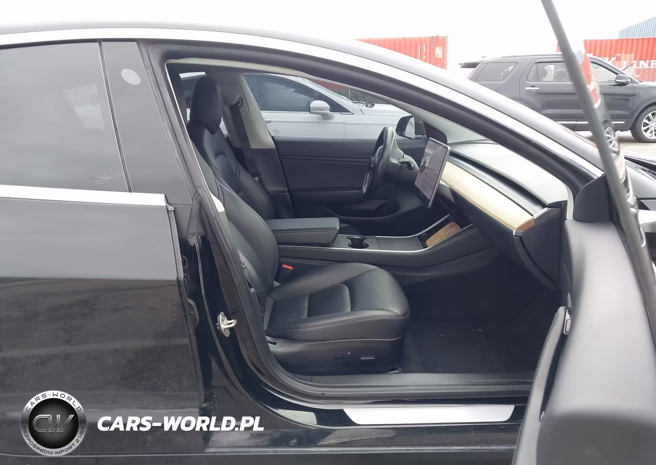 2019 Tesla Model 3 VIN:5YJ3E1EA0KF193373 - 5