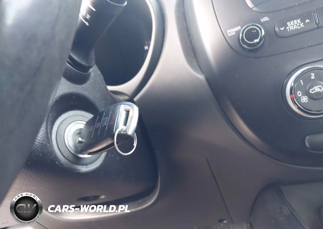 2015 Kia Soul VIN:KNDJN2A29F7780369 - 11