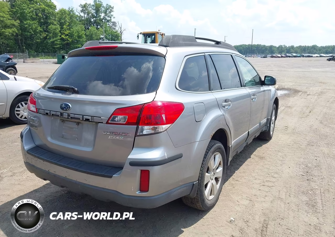 2010 Subaru Outback 2.5I Premium VIN:4S4BRBGC9A3327079 - 4
