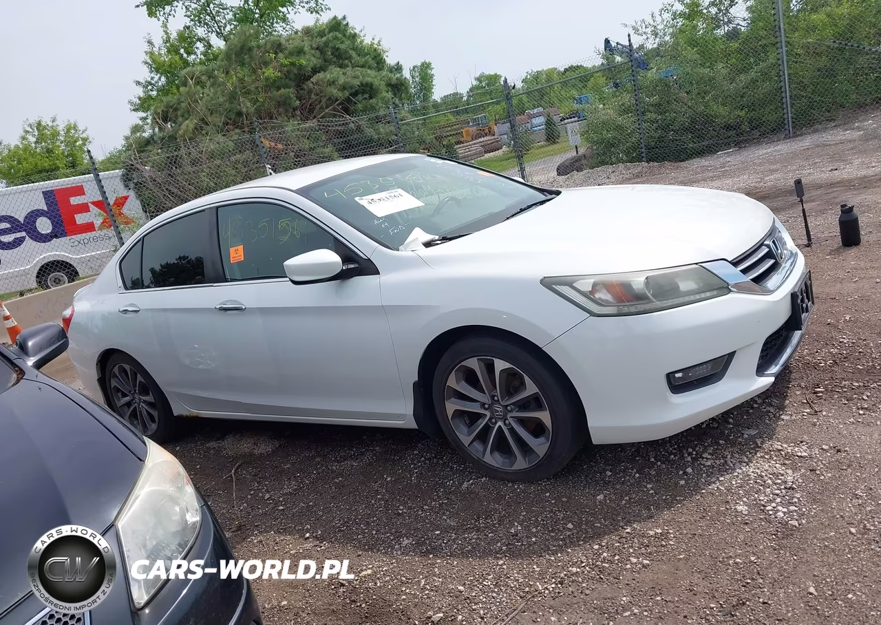 2015 Honda Accord Sport VIN:1HGCR2F56FA073234 - 16