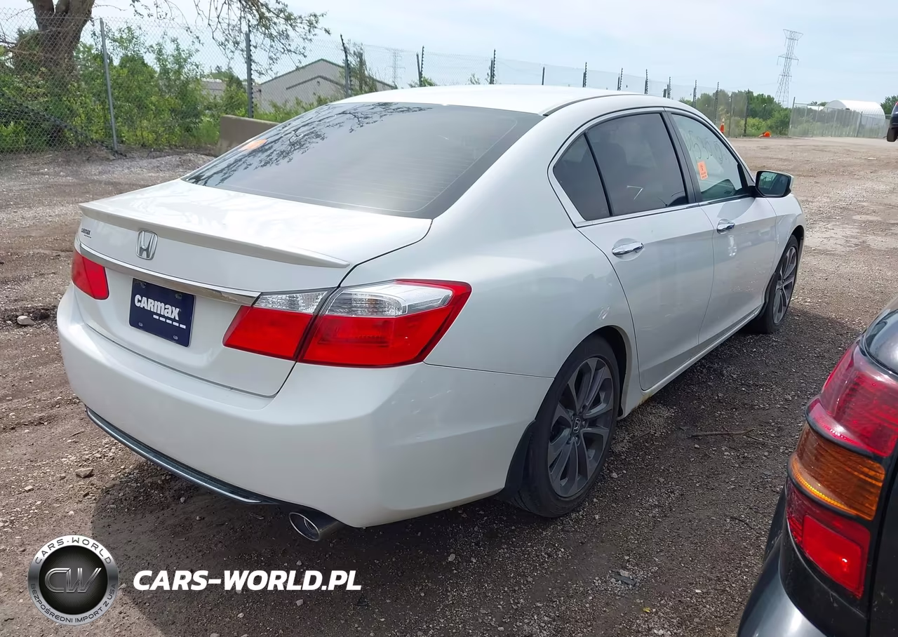2015 Honda Accord Sport VIN:1HGCR2F56FA073234 - 4