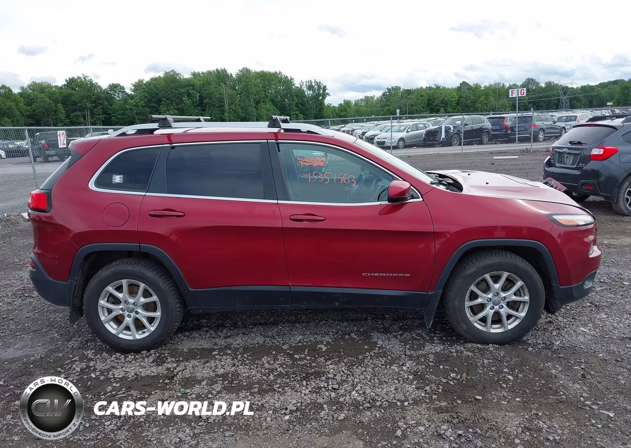 2016 Jeep Cherokee Latitude VIN:1C4PJMCB2GW214219 - 13