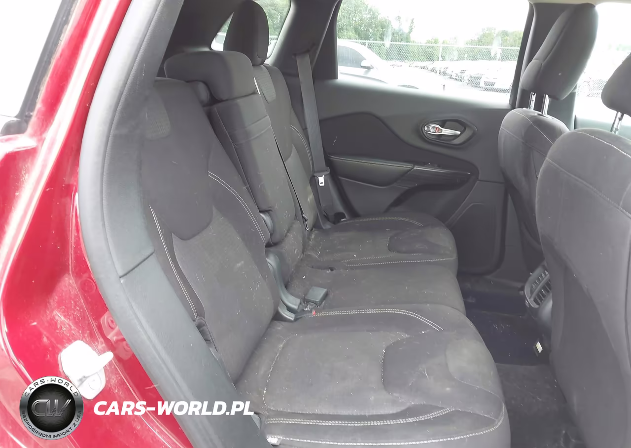 2016 Jeep Cherokee Latitude VIN:1C4PJMCB2GW214219 - 8