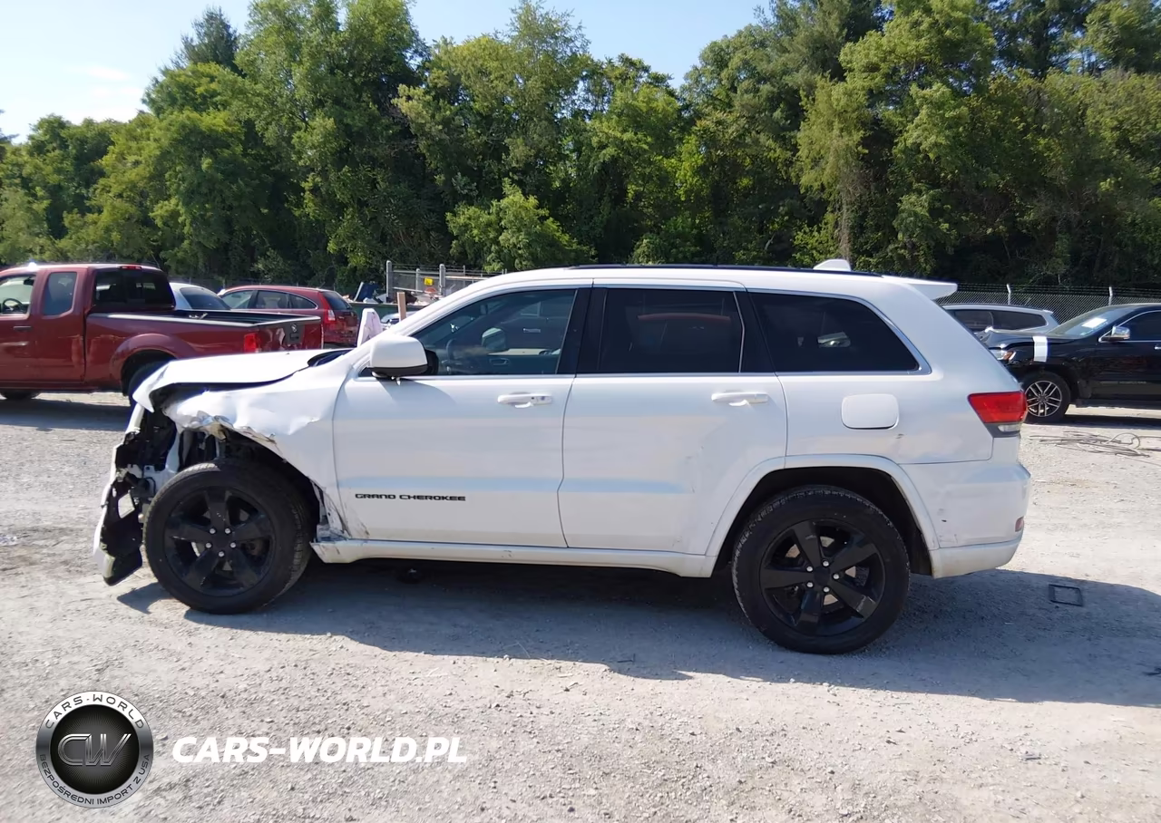 2015 Jeep Grand Cherokee Altitude VIN:1C4RJFAG0FC812442 - 14