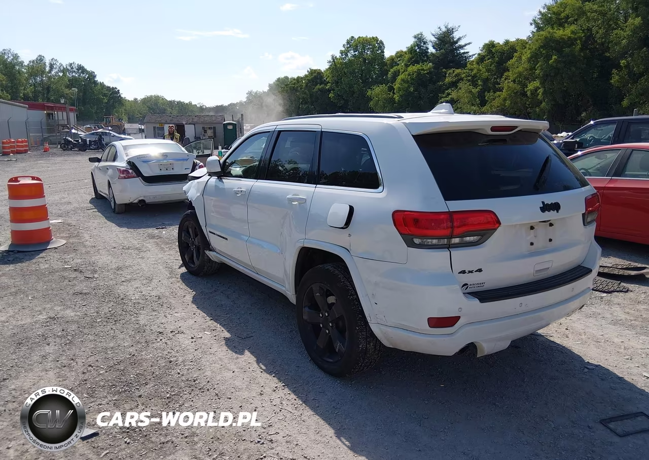 2015 Jeep Grand Cherokee Altitude VIN:1C4RJFAG0FC812442 - 3