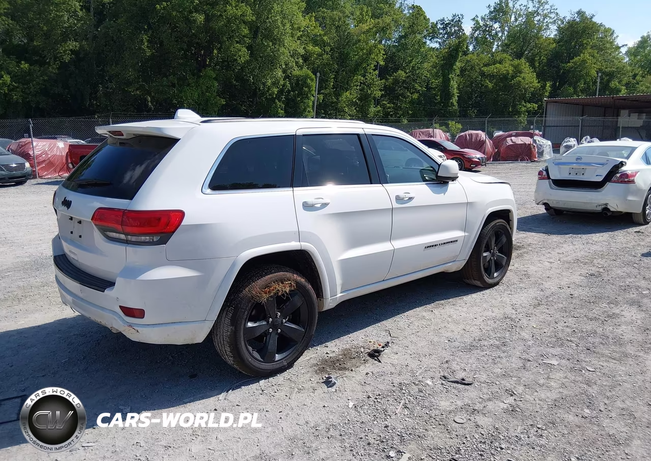 2015 Jeep Grand Cherokee Altitude VIN:1C4RJFAG0FC812442 - 4