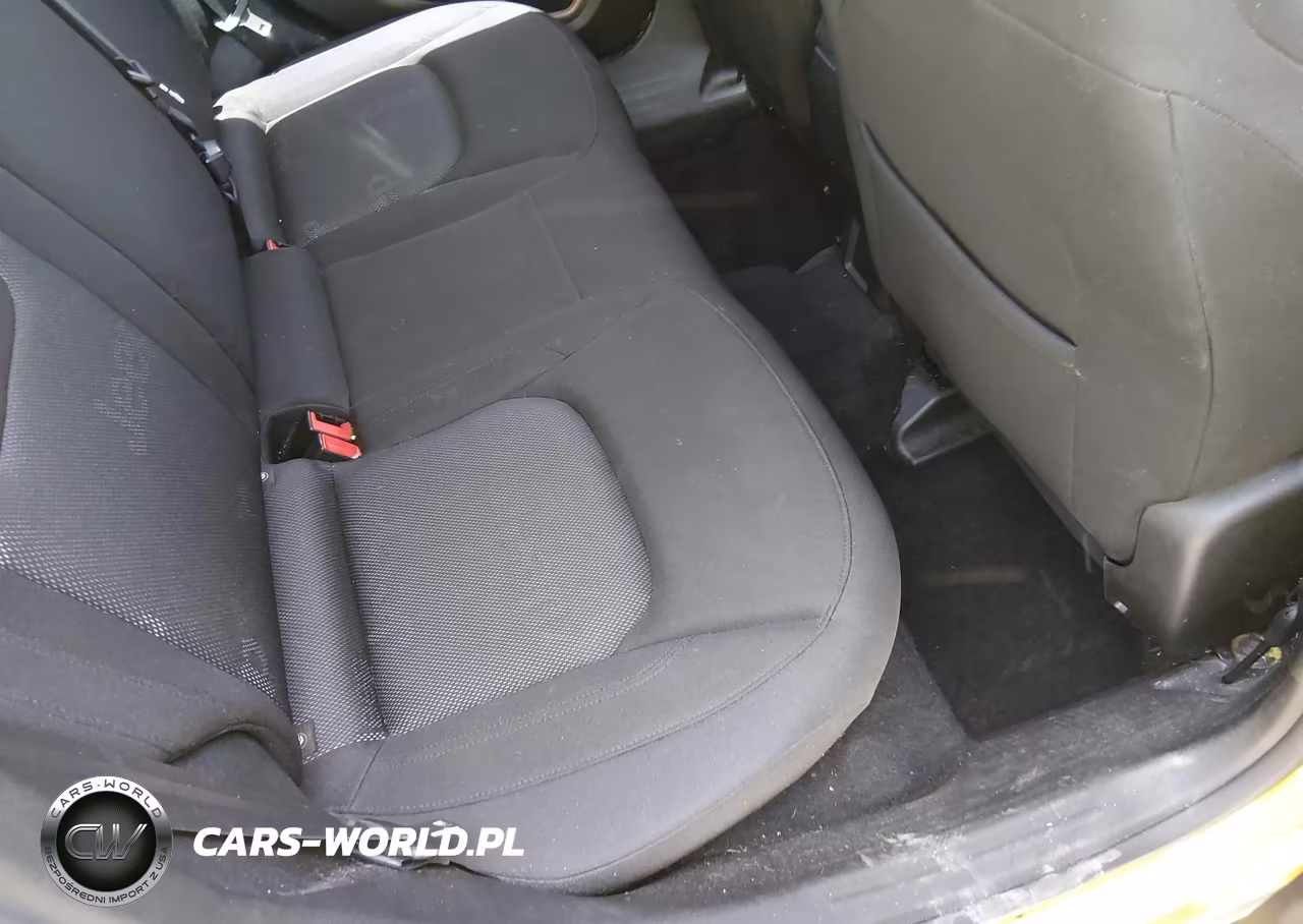 2016 Jeep Renegade Latitude VIN:ZACCJBBT5GPD08699 - 8