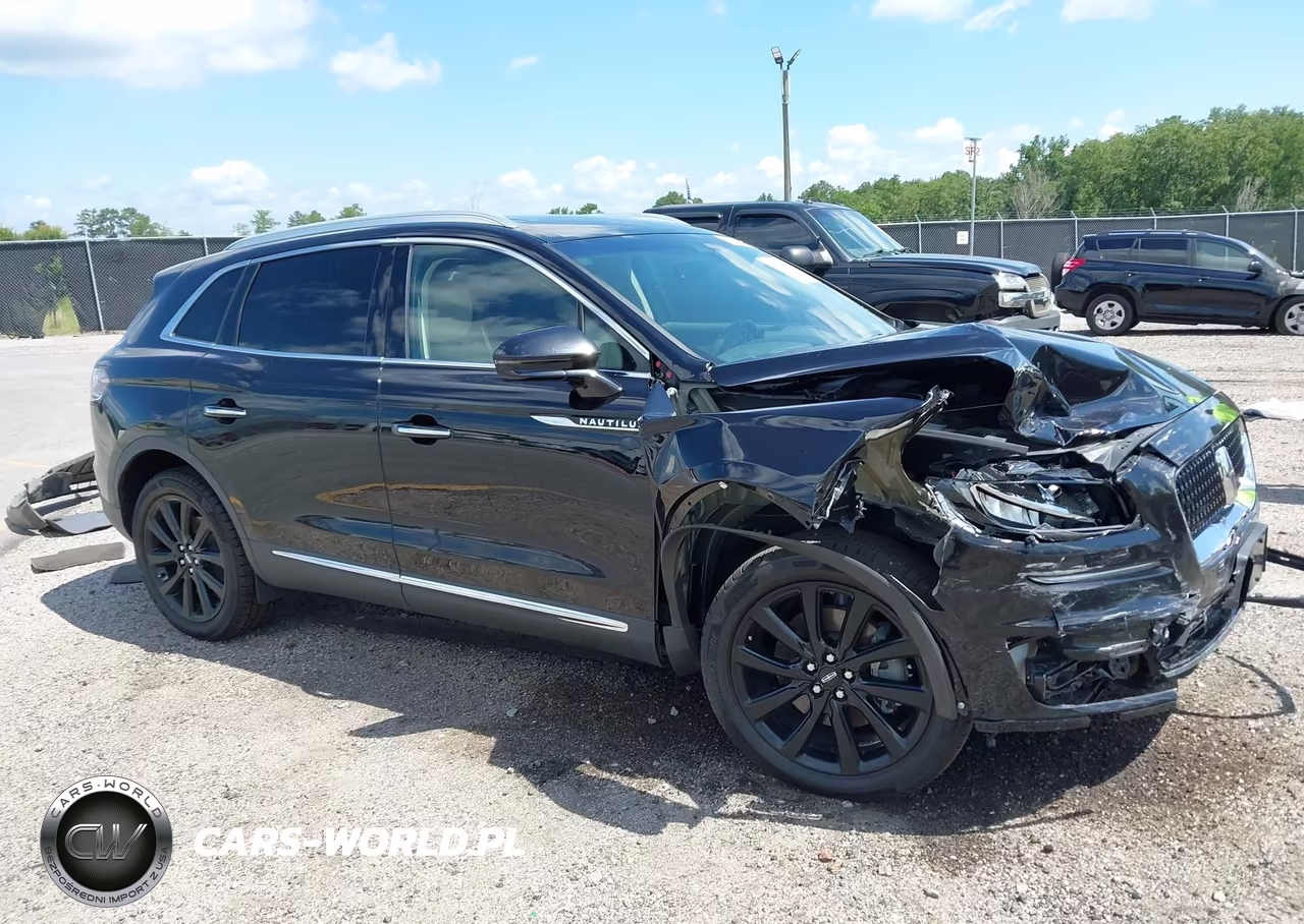 2020 Lincoln Nautilus Reserve – zdjęcie 1 z 17