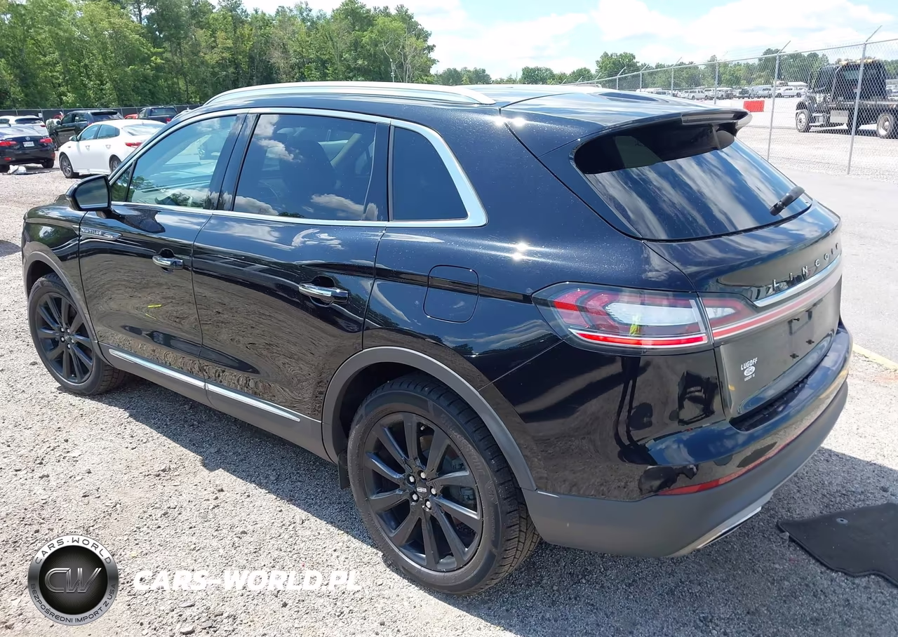 2020 Lincoln Nautilus Reserve VIN:2LMPJ6K9XLBL30662 - 3