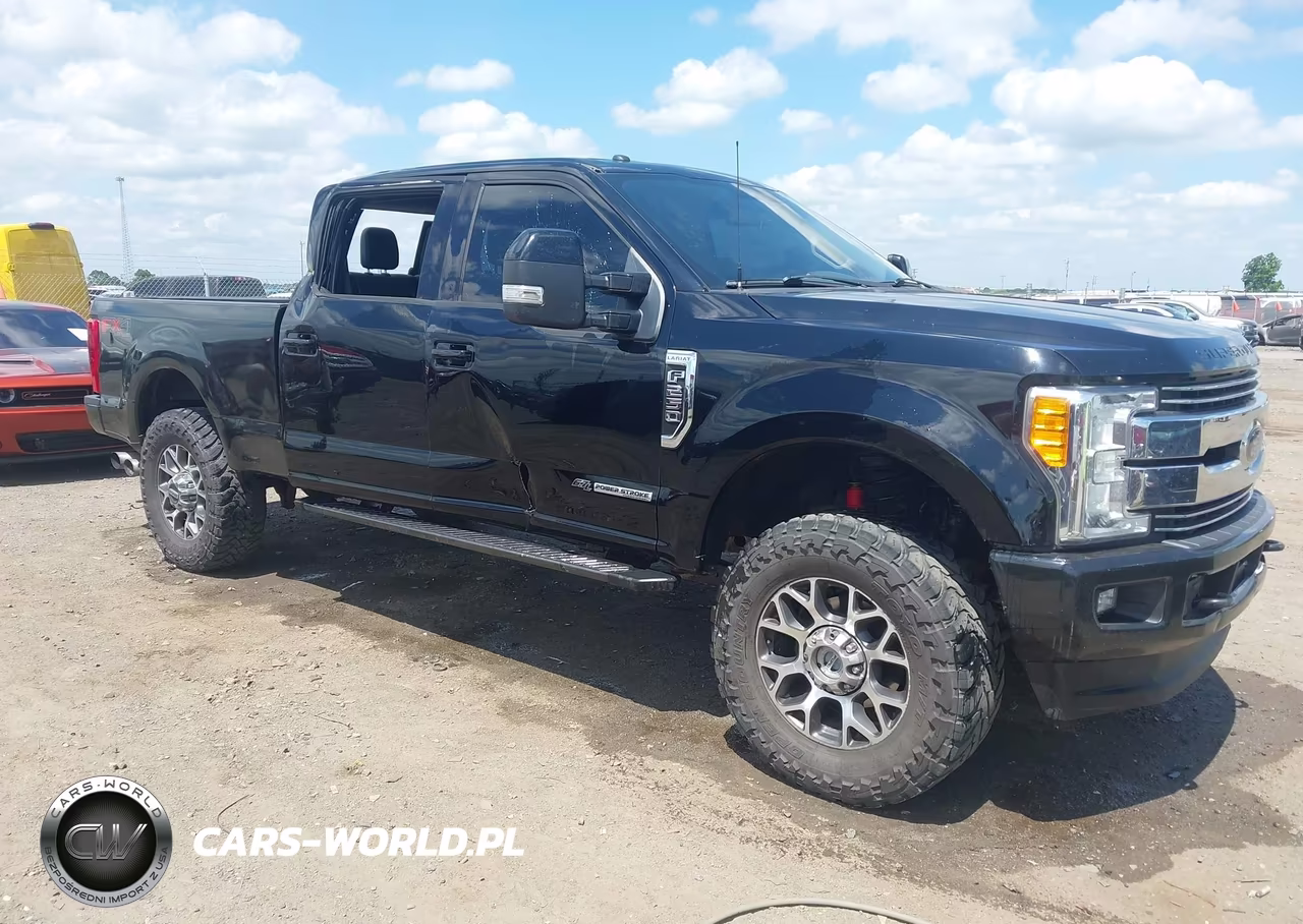 2017 Ford F-250 Lariat – zdjęcie 1 z 19