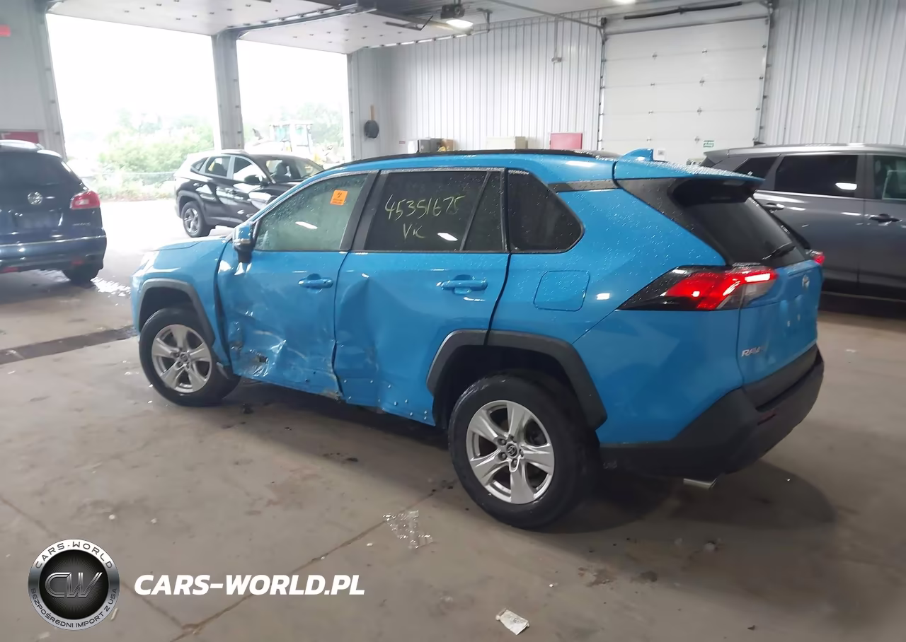 2021 Toyota Rav4 Xle VIN:2T3P1RFV4MW155221 - 3