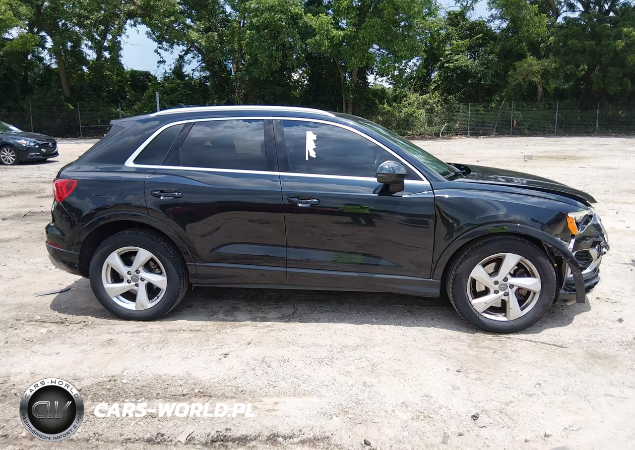 2019 Audi Q3 2.0T Premium VIN:WA1AECF37K1065041 - 13