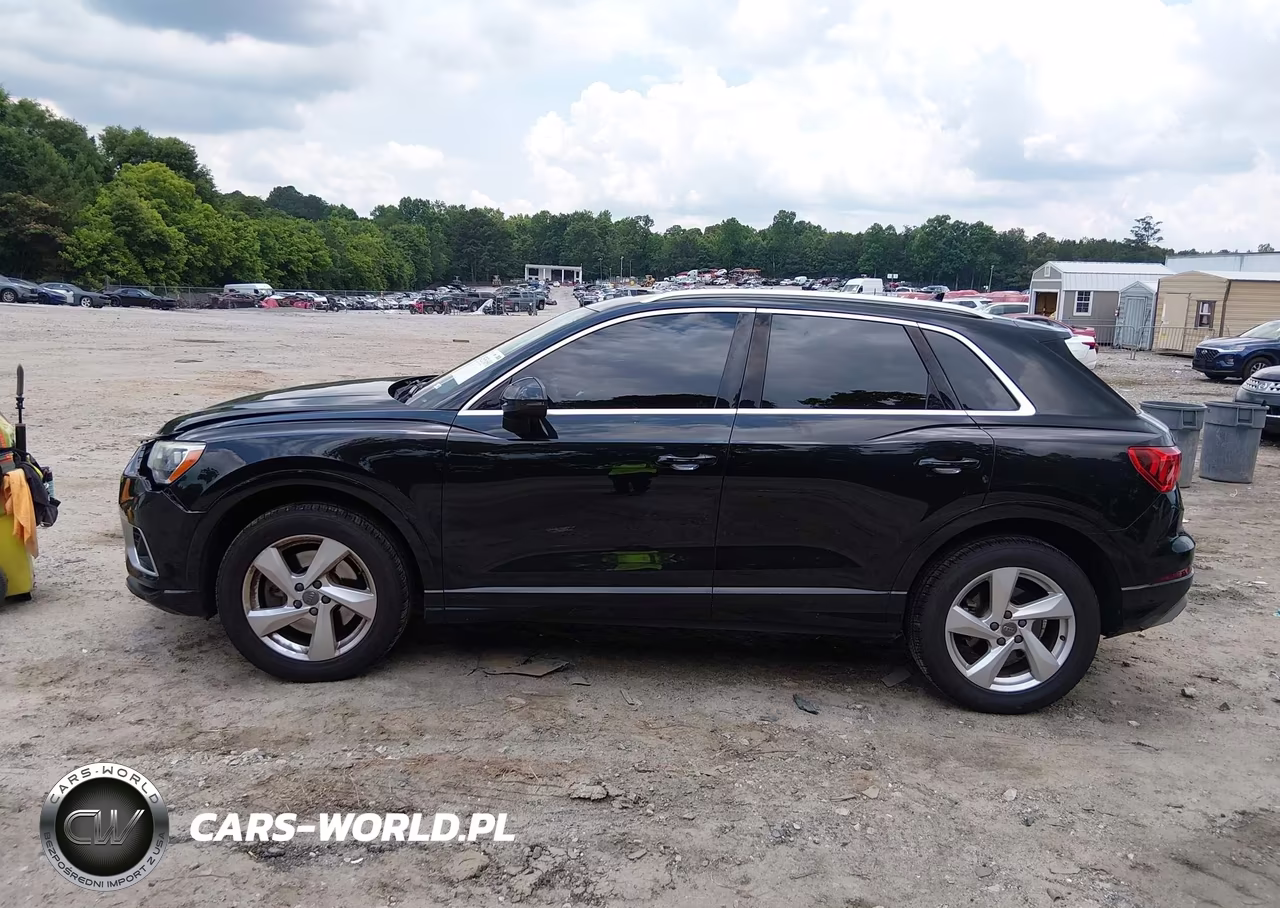 2019 Audi Q3 2.0T Premium VIN:WA1AECF37K1065041 - 14