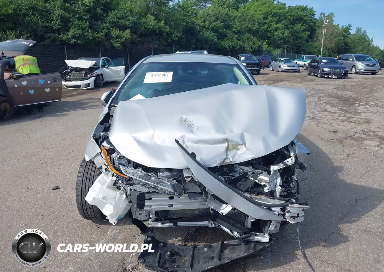 2021 Toyota Corolla Le VIN:5YFEPMAE2MP215572 - 12