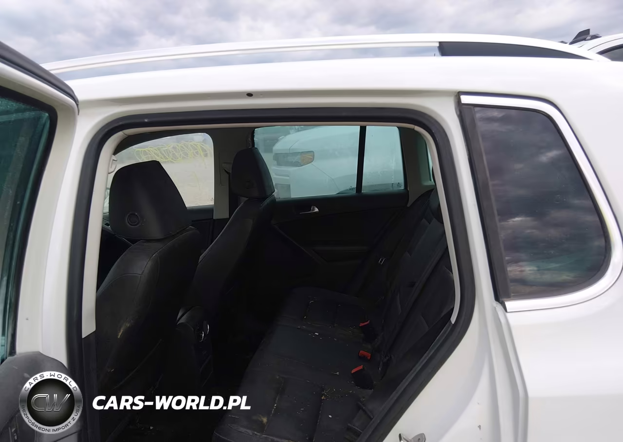 2016 Volkswagen Tiguan Se VIN:WVGBV7AX4GW529615 - 8