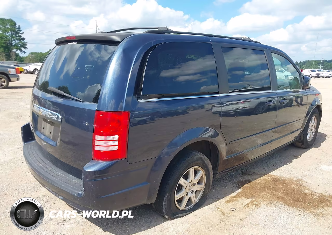2008 Chrysler Town & Country Touring VIN:2A8HR54P78R664089 - 4