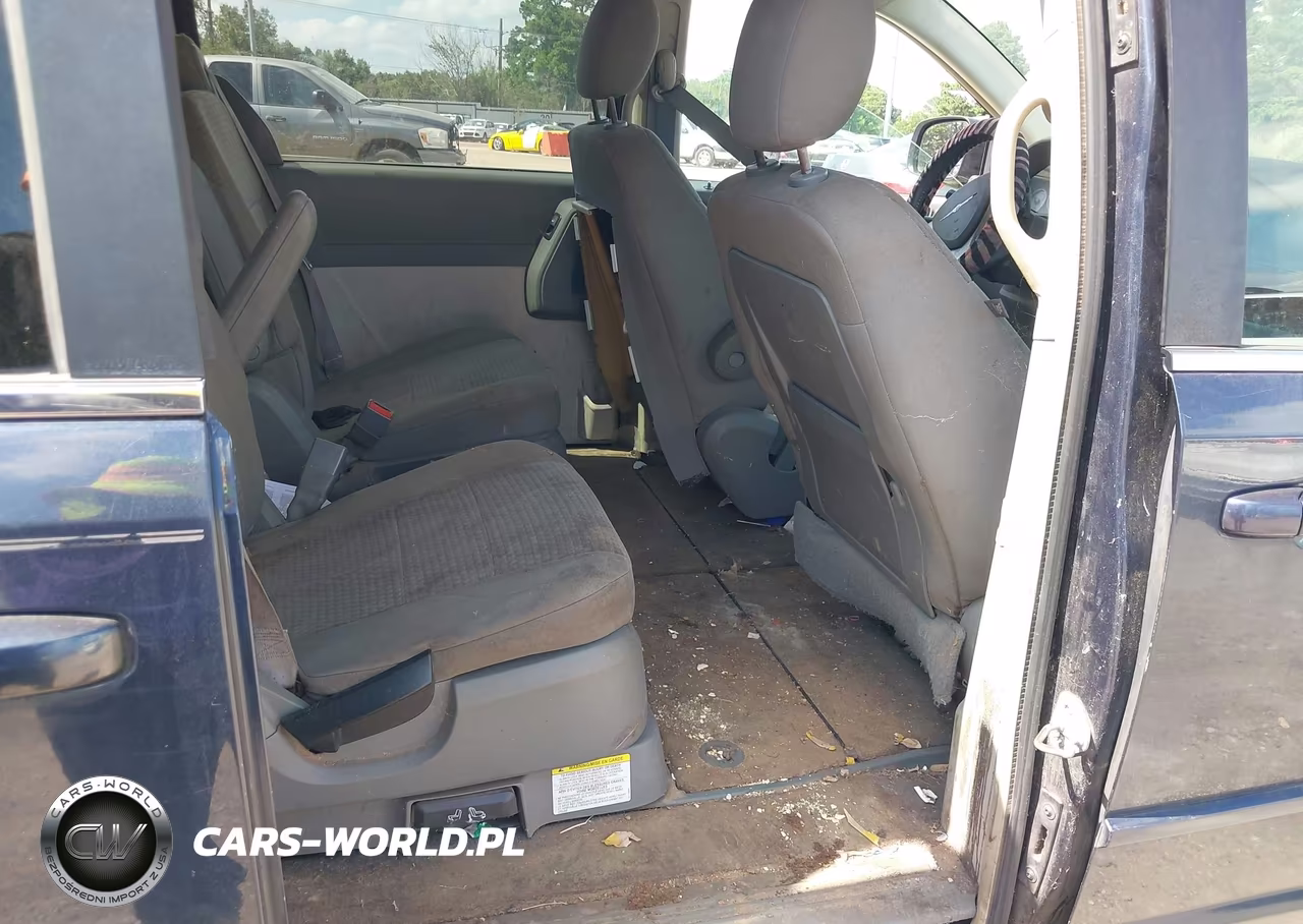 2008 Chrysler Town & Country Touring VIN:2A8HR54P78R664089 - 8