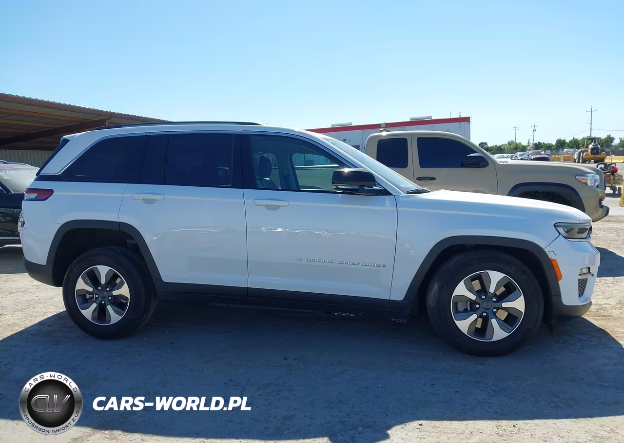 2024 Jeep Grand Cherokee 4Xe VIN:1C4RJYB61RC713019 - 14
