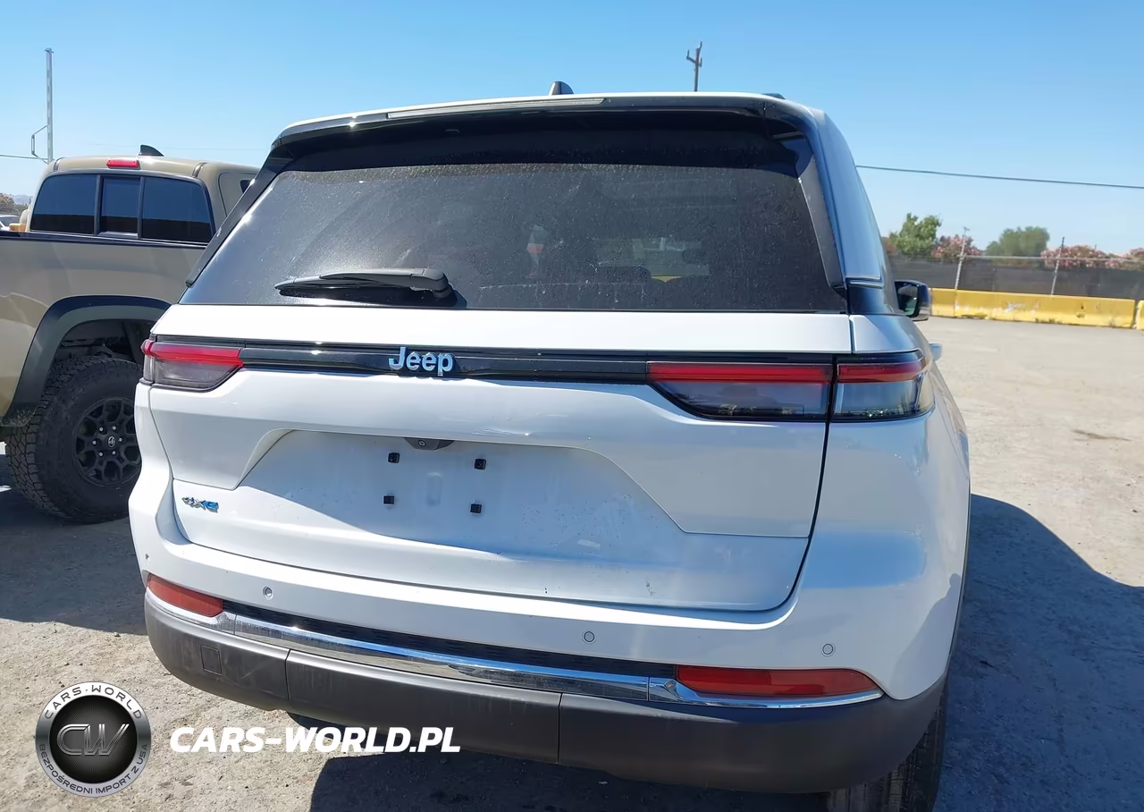 2024 Jeep Grand Cherokee 4Xe VIN:1C4RJYB61RC713019 - 17