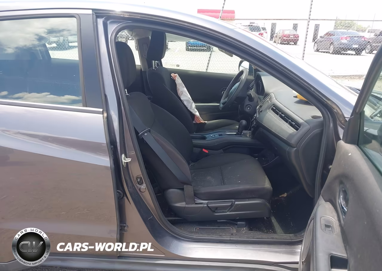 2018 Honda Hr-V Lx VIN:3CZRU6H37JG707049 - 5
