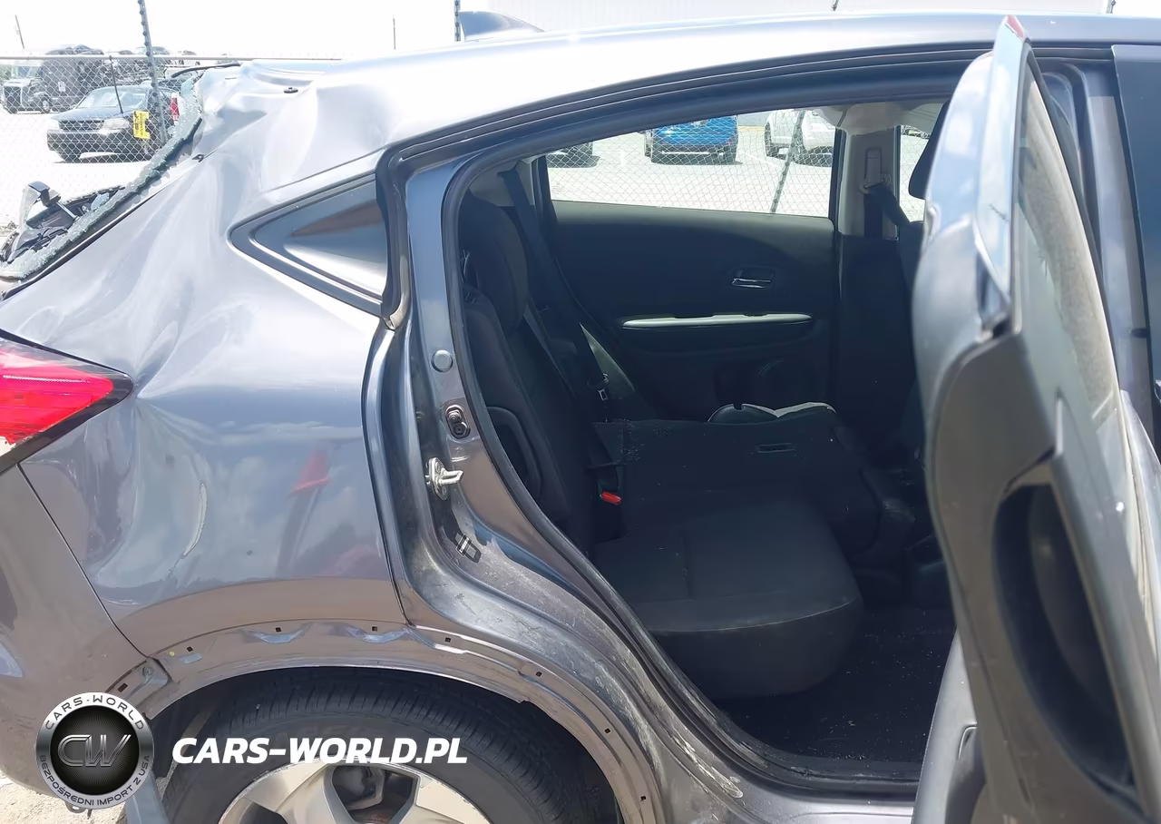 2018 Honda Hr-V Lx VIN:3CZRU6H37JG707049 - 8