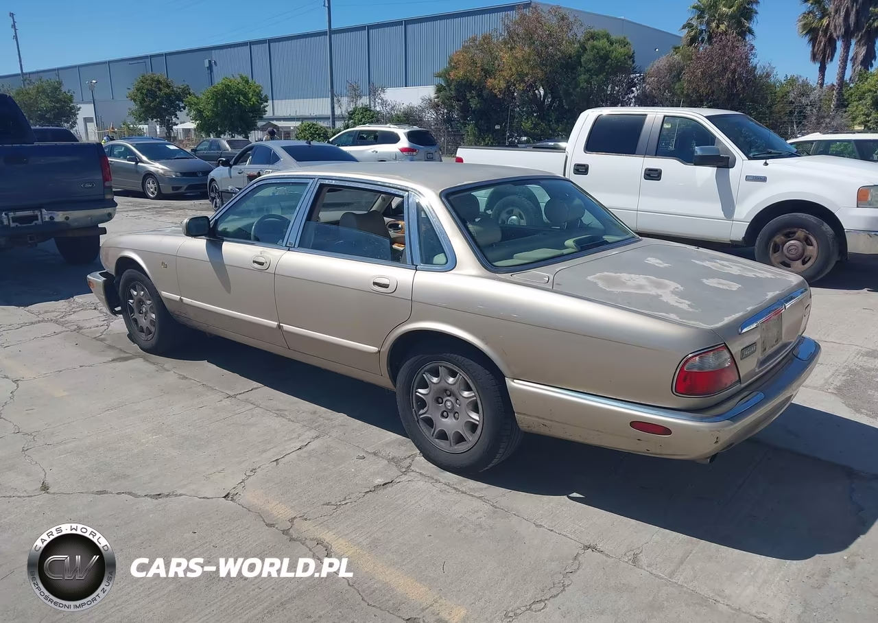 1999 Jaguar Xj8 VIN:SAJHD1041XC875582 - 3