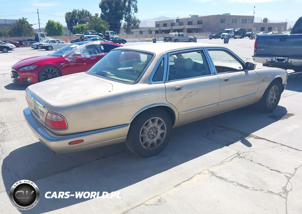 1999 Jaguar Xj8 VIN:SAJHD1041XC875582 - 4