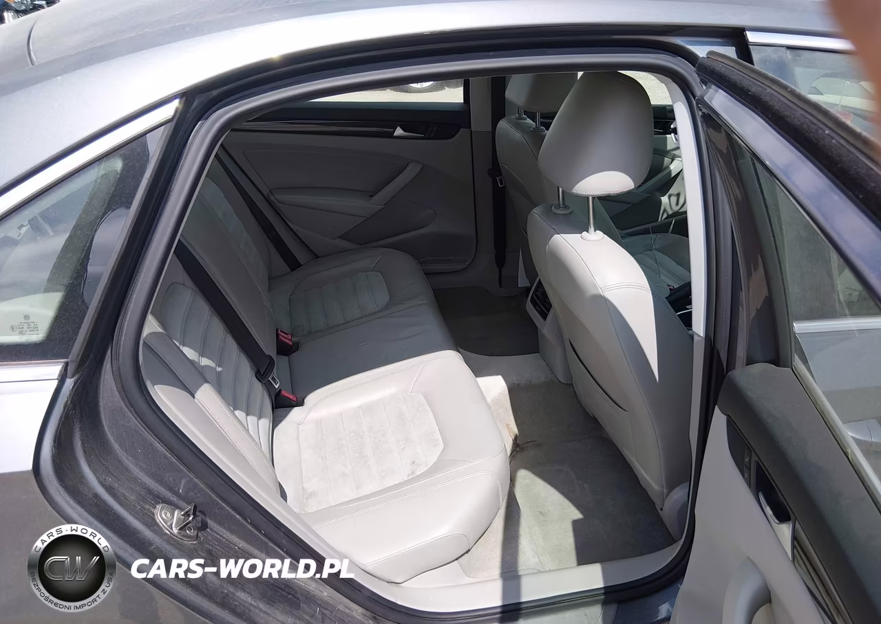 2014 Volkswagen Passat 2.0L Tdi Sel Premium VIN:1VWCN7A35EC068717 - 8