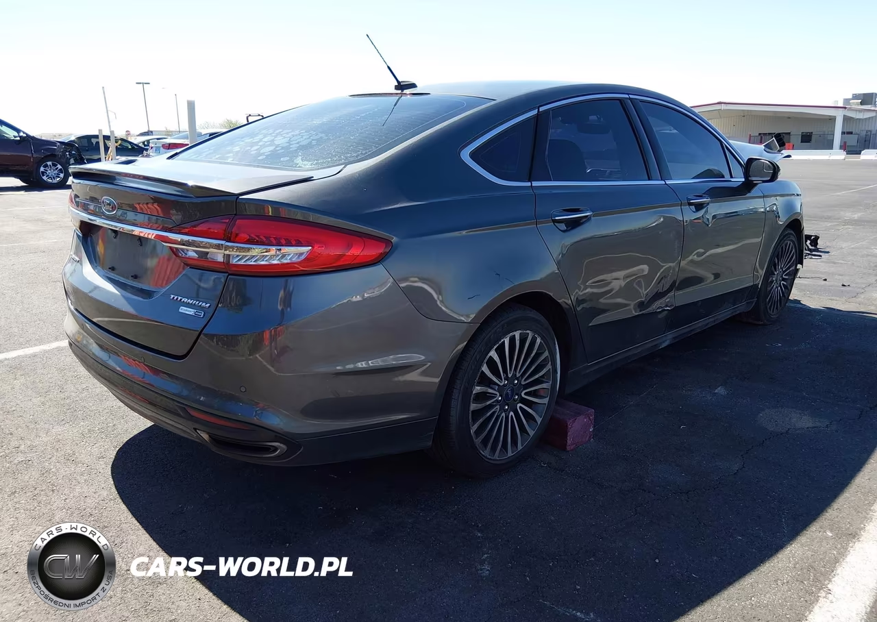 2018 Ford Fusion Titanium VIN:3FA6P0D92JR194116 - 4