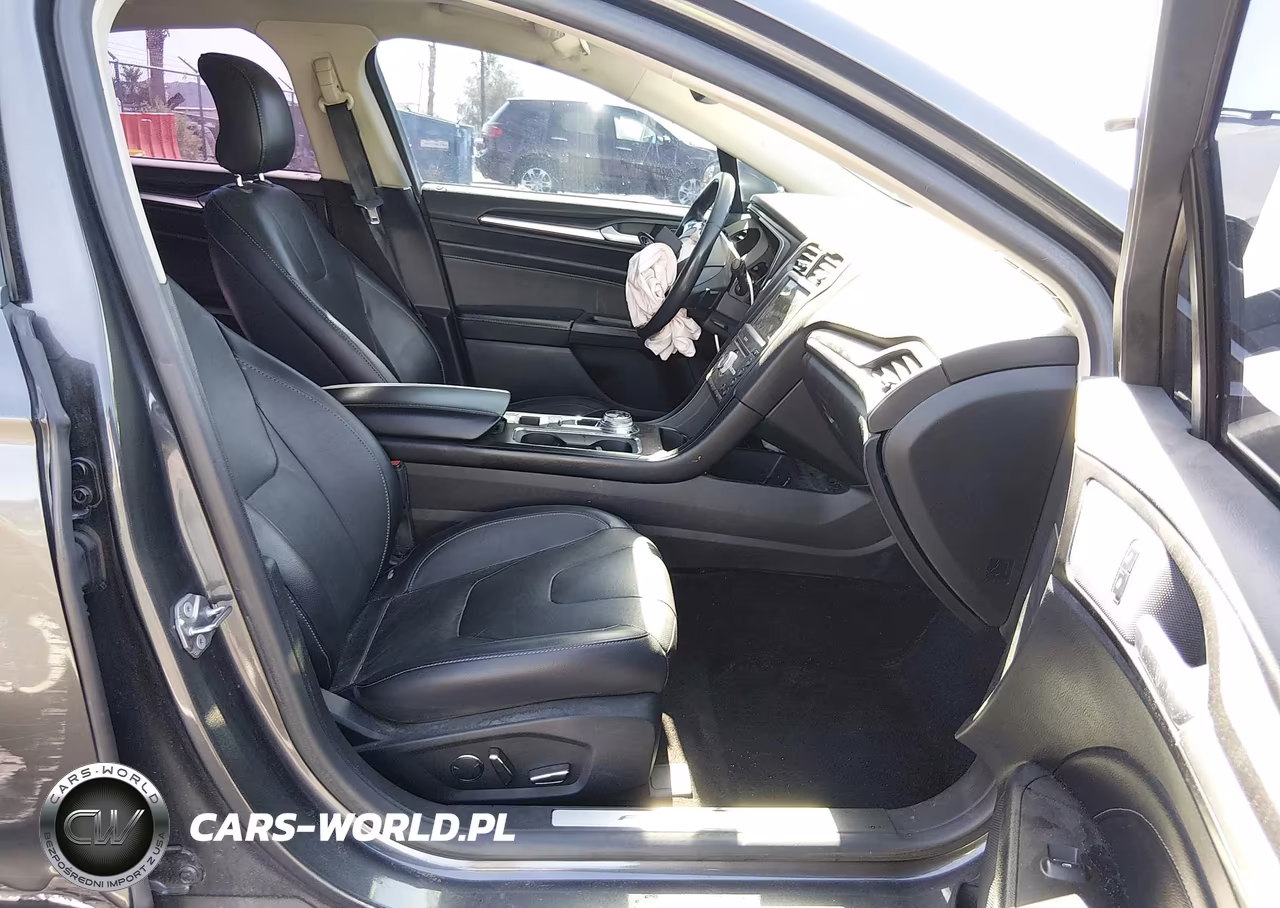 2018 Ford Fusion Titanium VIN:3FA6P0D92JR194116 - 5