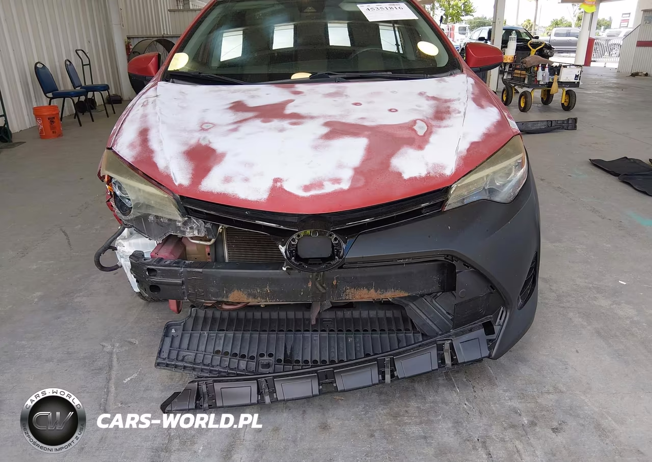 2018 Toyota Corolla Le VIN:5YFBURHE3JP772193 - 13