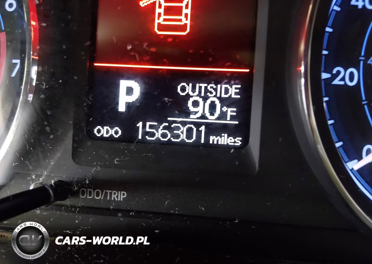 2018 Toyota Corolla Le VIN:5YFBURHE3JP772193 - 16