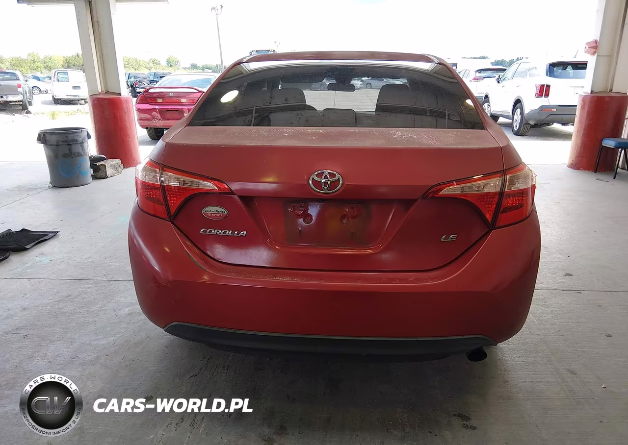 2018 Toyota Corolla Le VIN:5YFBURHE3JP772193 - 17