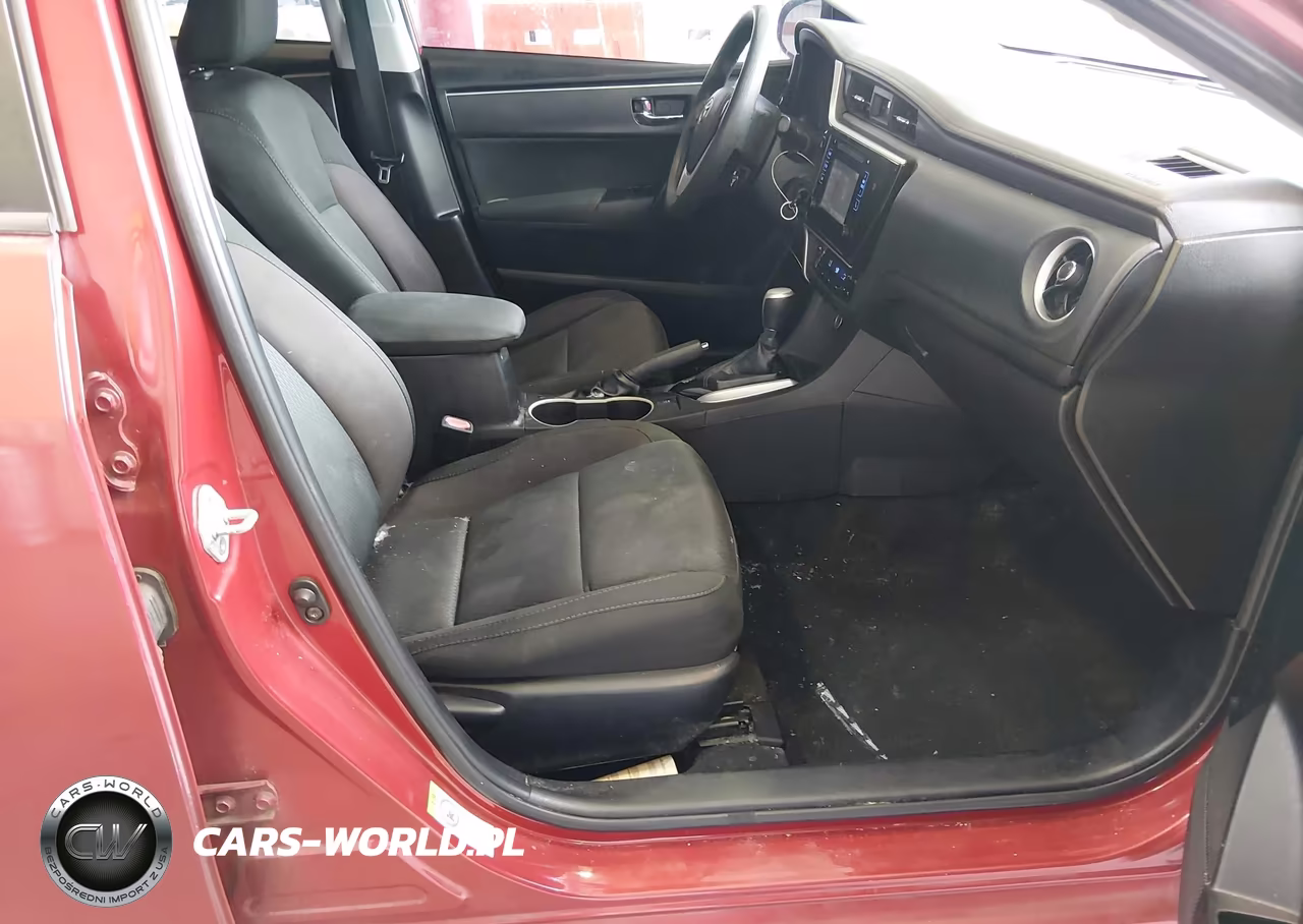 2018 Toyota Corolla Le VIN:5YFBURHE3JP772193 - 5