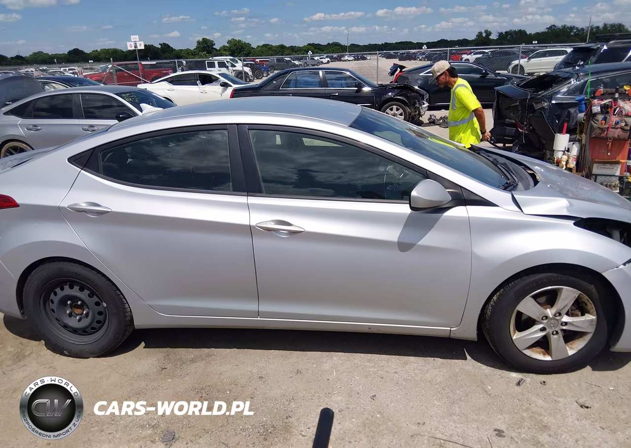2013 Hyundai Elantra Gls VIN:5NPDH4AE9DH346178 - 13