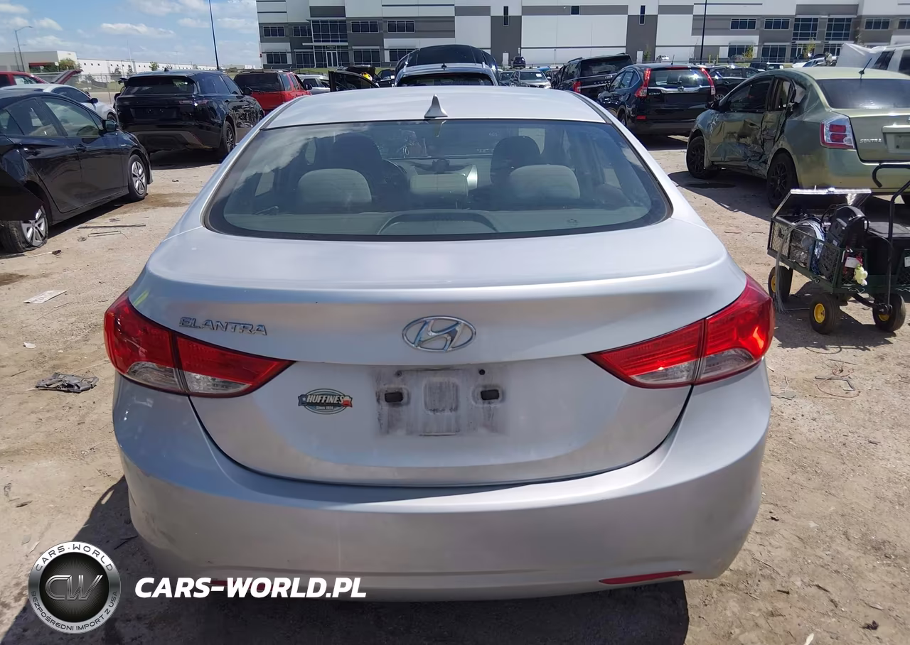 2013 Hyundai Elantra Gls VIN:5NPDH4AE9DH346178 - 16