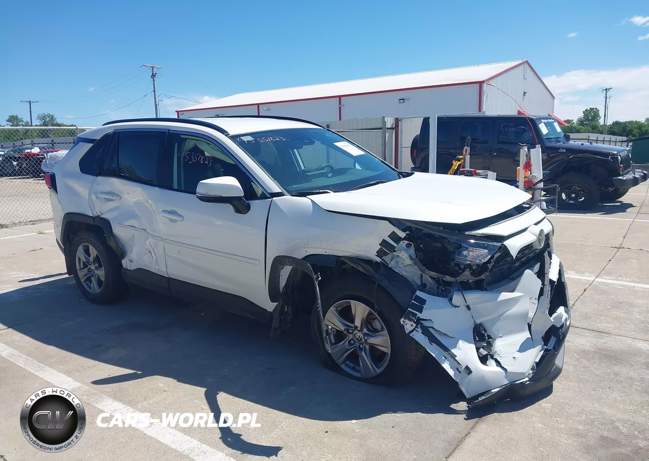 2025 Toyota Rav4 Hybrid Xle – zdjęcie 1 z 16