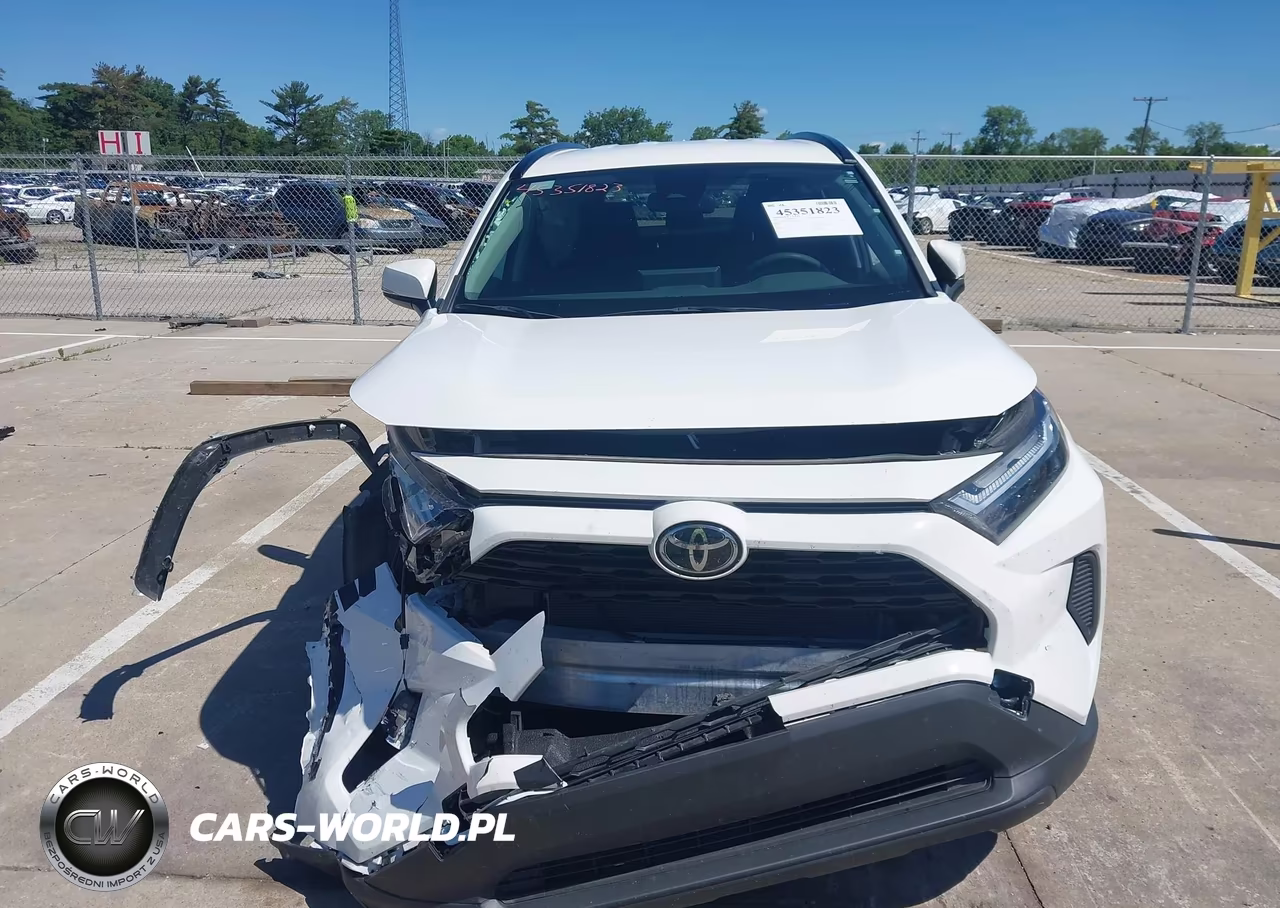 2025 Toyota Rav4 Hybrid Xle VIN:JTMRWRFV1SD313700 - 12