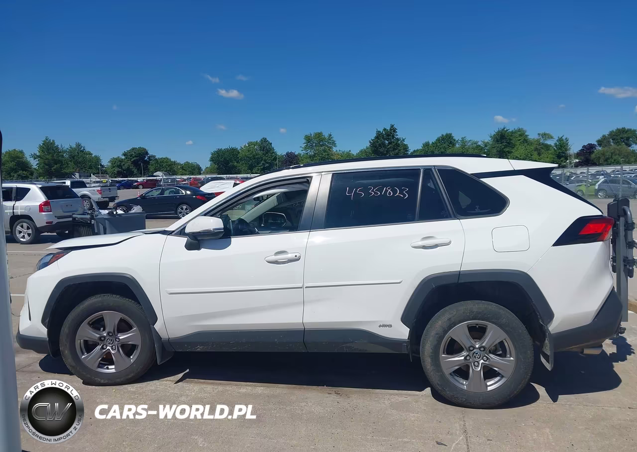 2025 Toyota Rav4 Hybrid Xle VIN:JTMRWRFV1SD313700 - 14