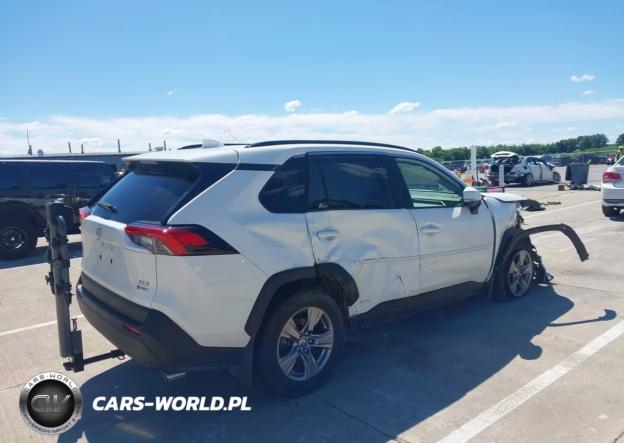 2025 Toyota Rav4 Hybrid Xle VIN:JTMRWRFV1SD313700 - 4