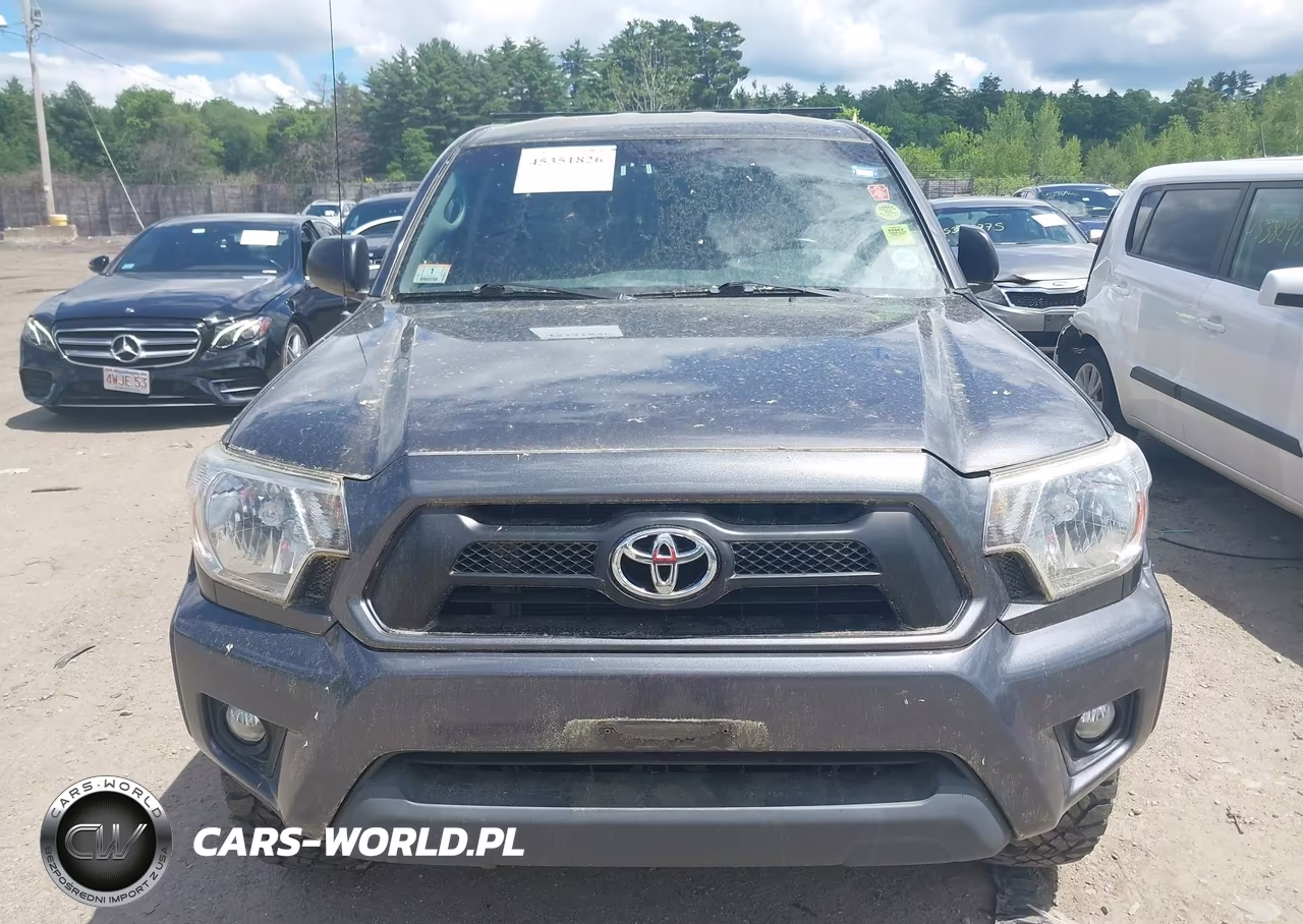2015 Toyota Tacoma Base V6 VIN:3TMLU4EN8FM205598 - 12