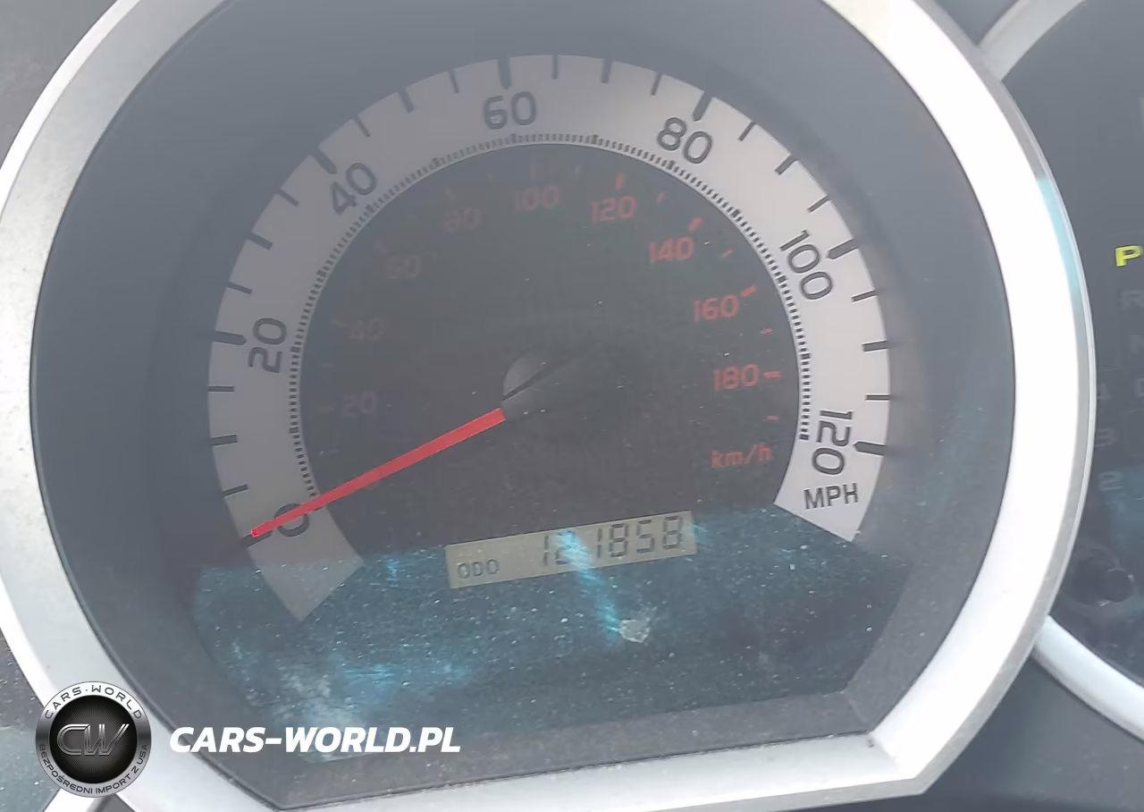 2015 Toyota Tacoma Base V6 VIN:3TMLU4EN8FM205598 - 15