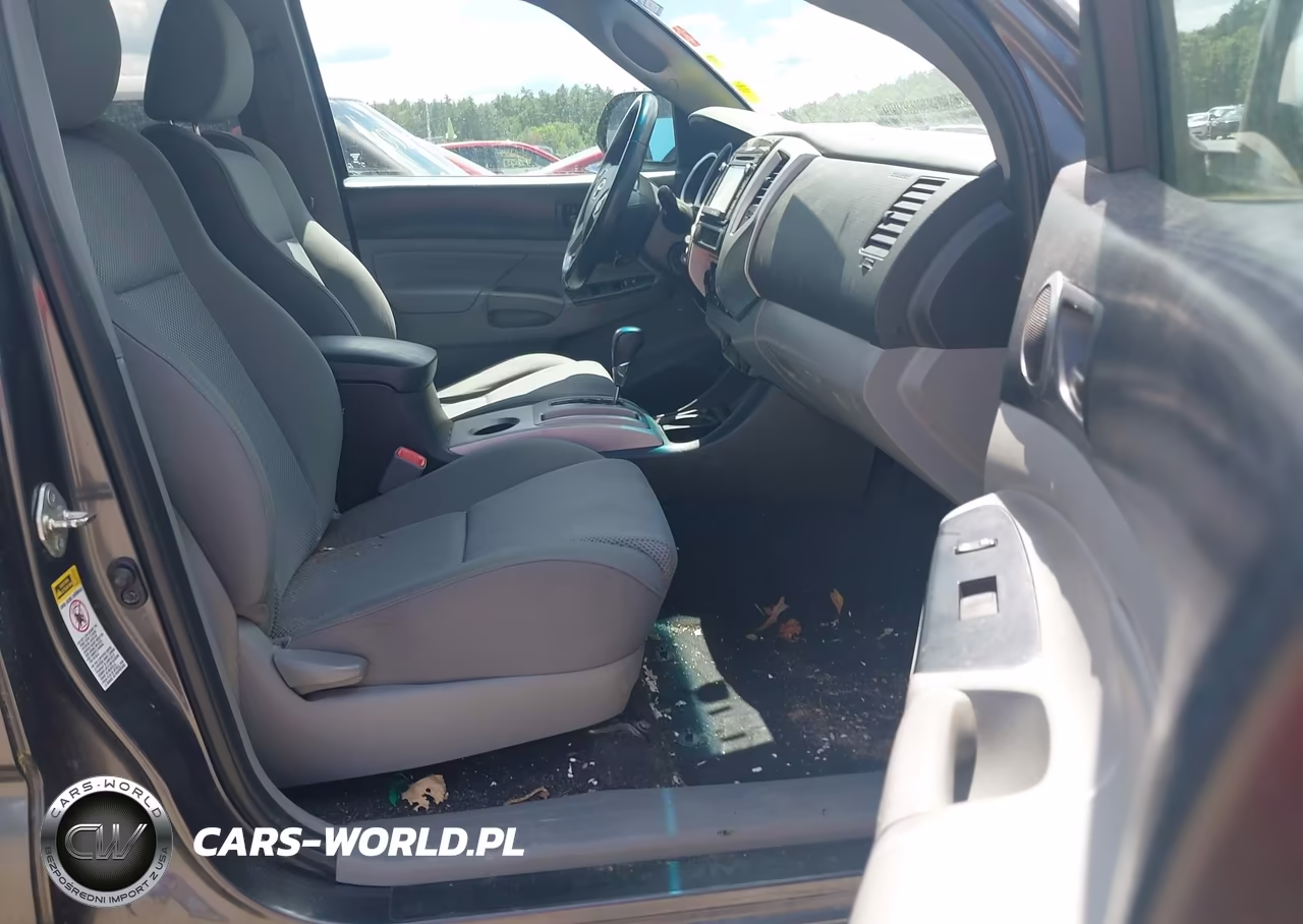 2015 Toyota Tacoma Base V6 VIN:3TMLU4EN8FM205598 - 5