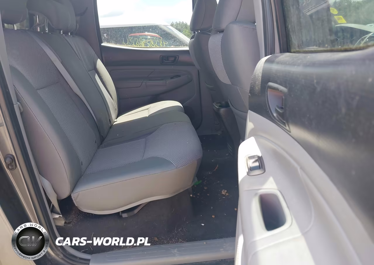 2015 Toyota Tacoma Base V6 VIN:3TMLU4EN8FM205598 - 8