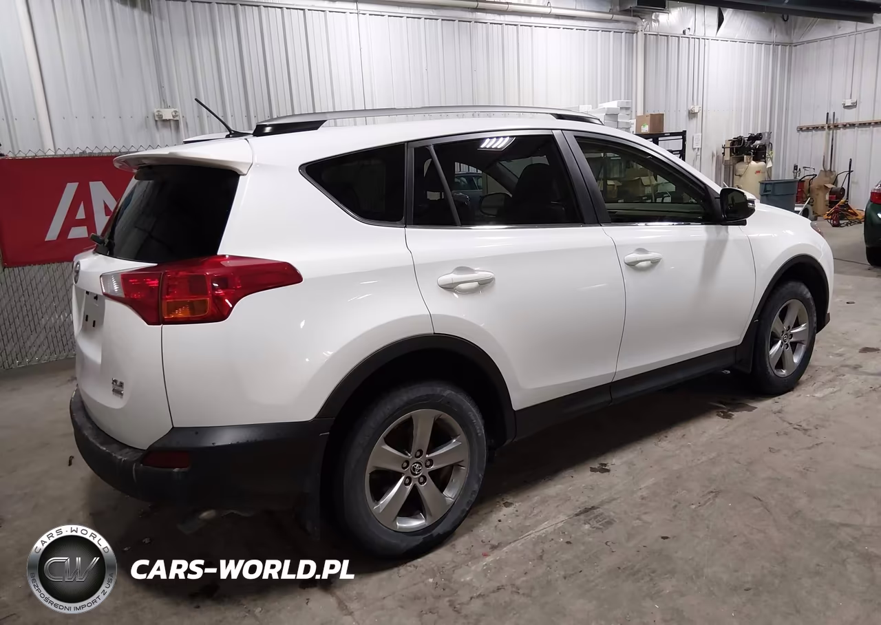 2015 Toyota Rav4 Xle VIN:JTMRFREV9FD099403 - 4
