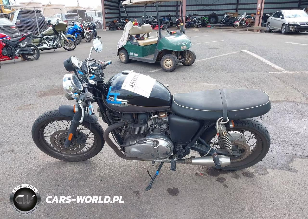 2013 Triumph Motorcycle Bonneville T100 VIN:SMT910K18DT562034 - 13