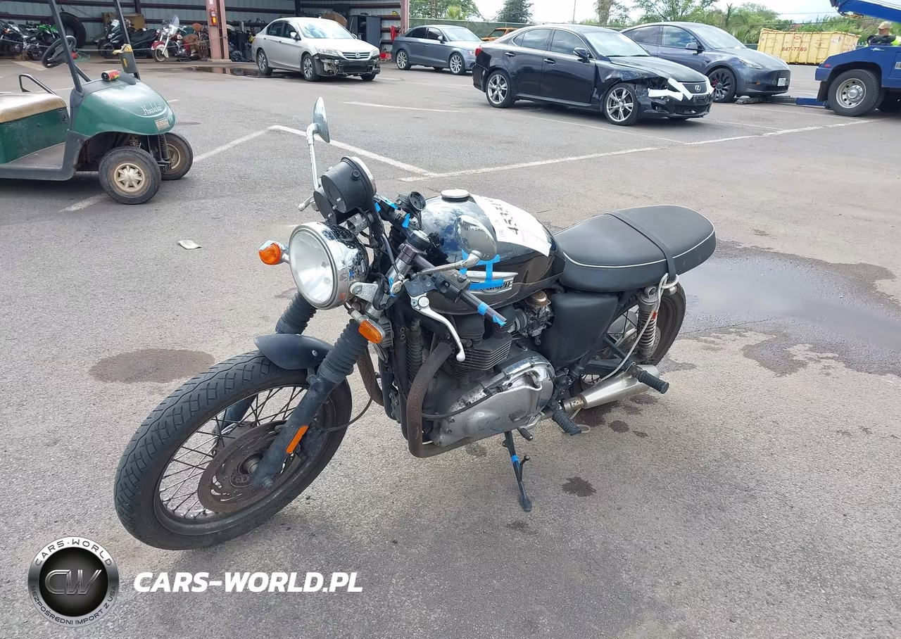 2013 Triumph Motorcycle Bonneville T100 VIN:SMT910K18DT562034 - 2