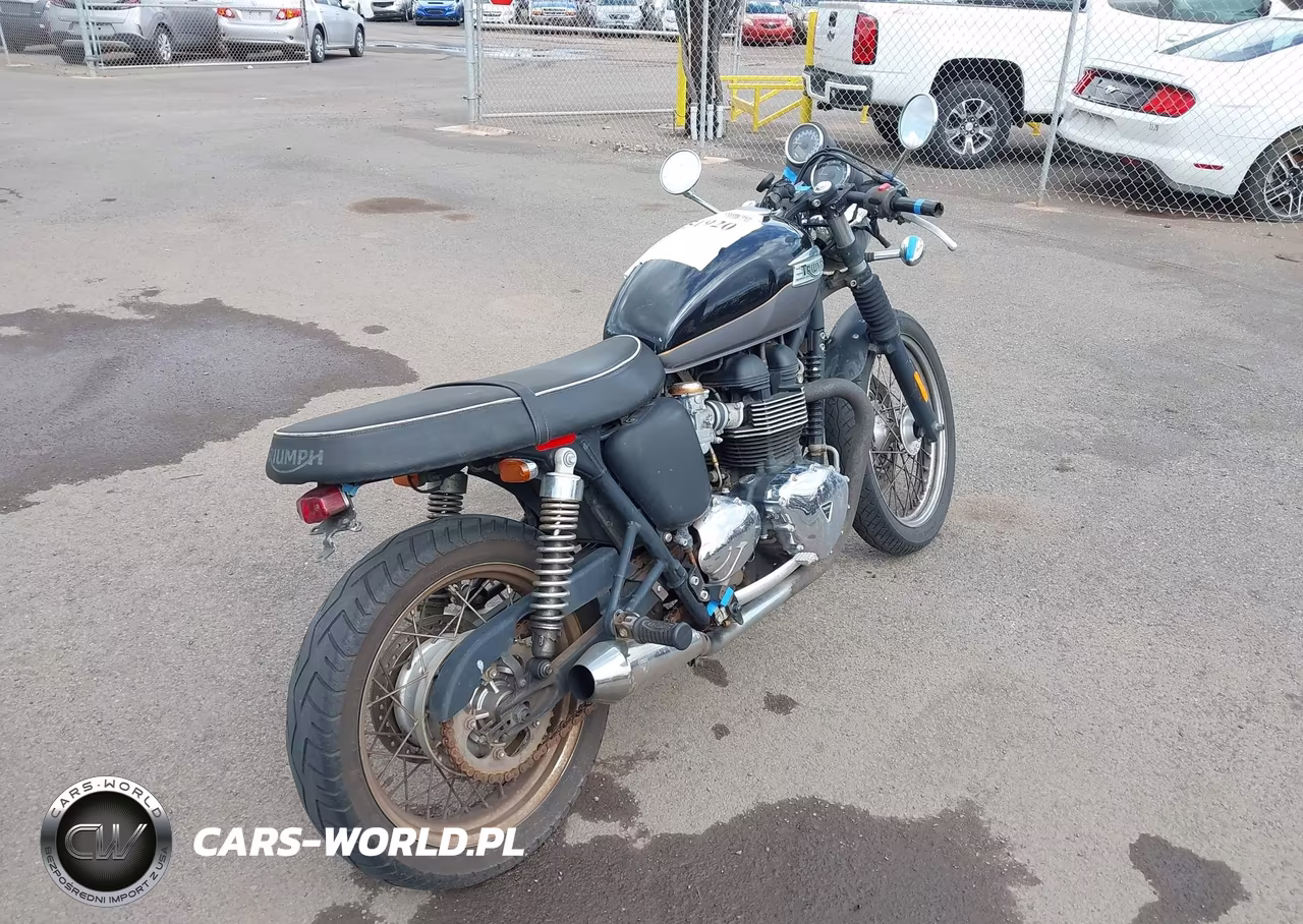 2013 Triumph Motorcycle Bonneville T100 VIN:SMT910K18DT562034 - 4