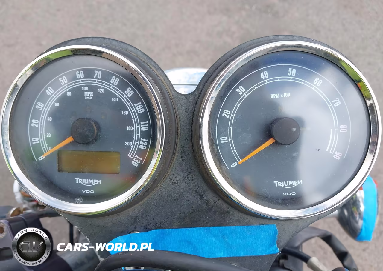 2013 Triumph Motorcycle Bonneville T100 VIN:SMT910K18DT562034 - 7